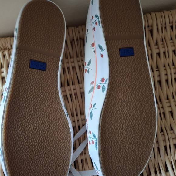 KEDS - Riffle Paper Co. - Picture 5 of 6